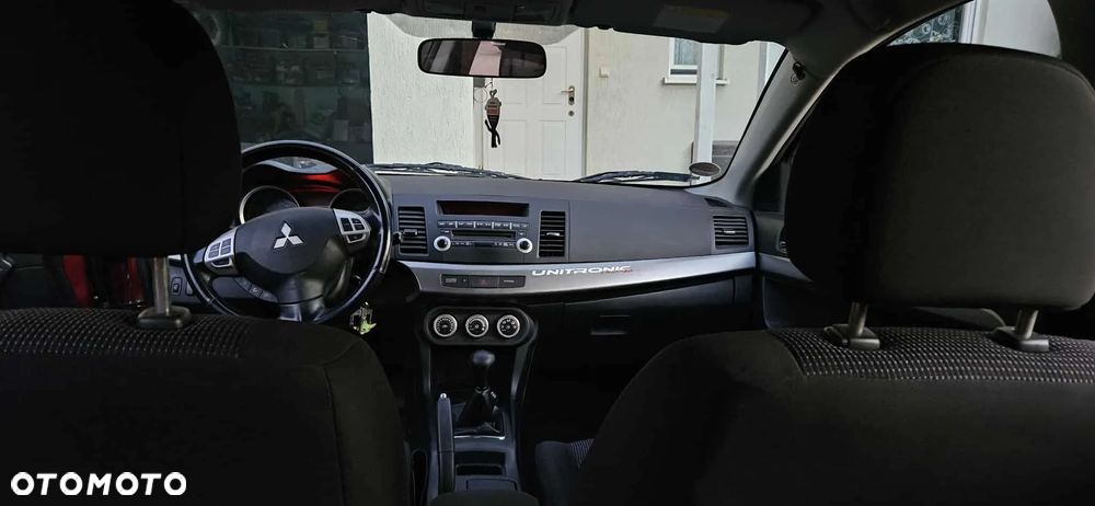 Mitsubishi Lancer - 11