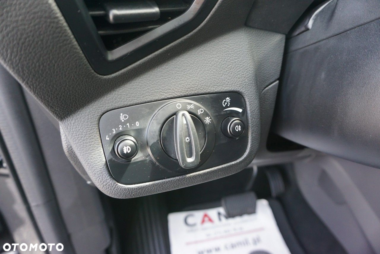 Ford Kuga - 10
