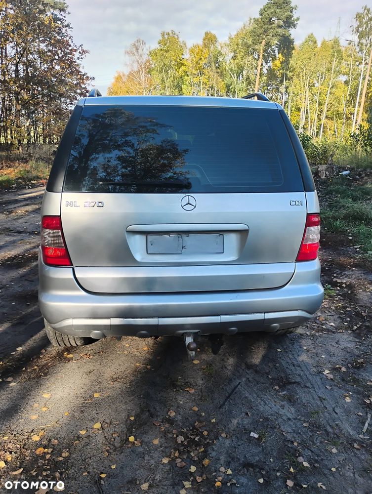 Mercedes-Benz ML - 10