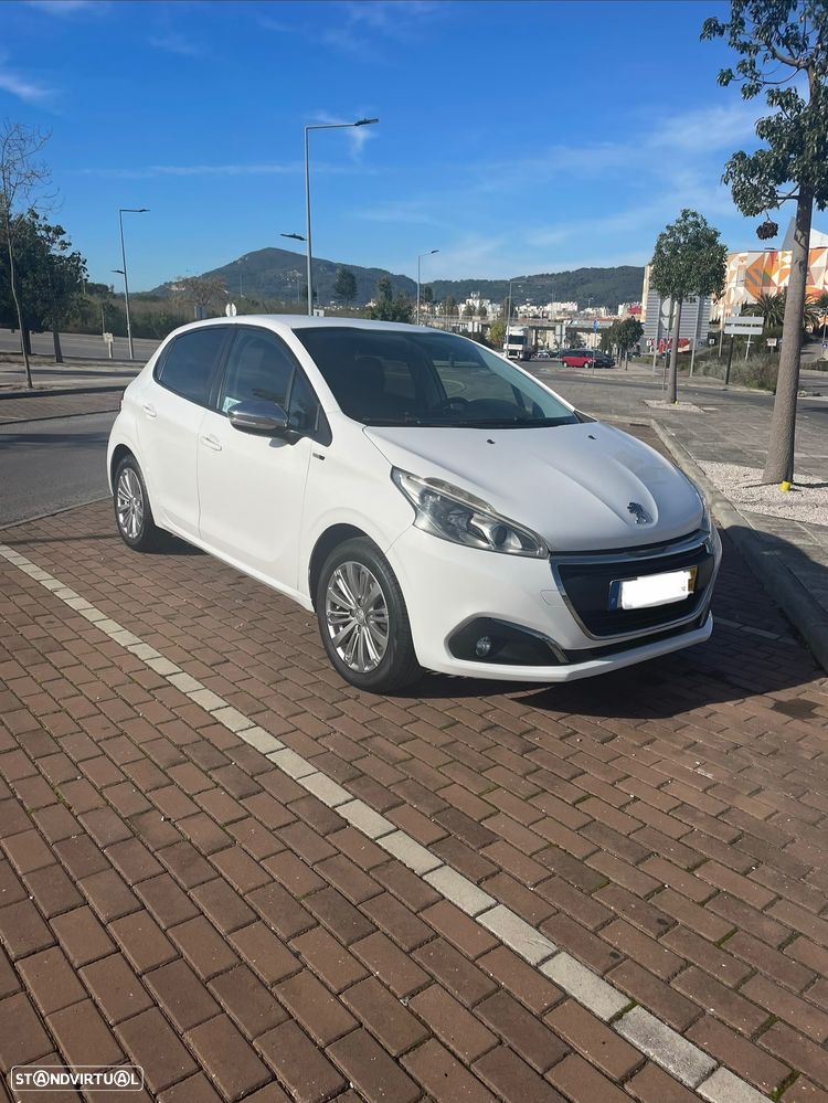 Peugeot 208 1.2 VTi SE Style - 1