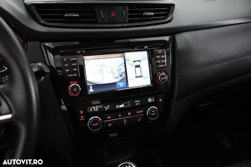 Nissan X-Trail 1.6 dCi N-Connecta - 15