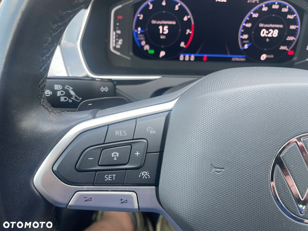 Volkswagen Passat 2.0 TSI Business DSG - 18