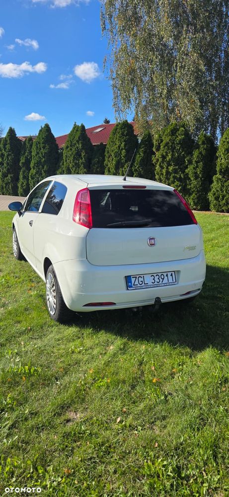 Fiat Punto 2012 photo 4