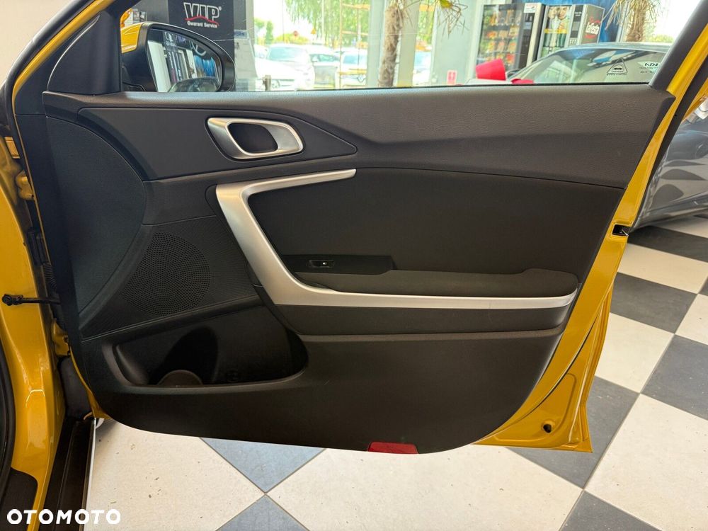 Kia XCeed - 14