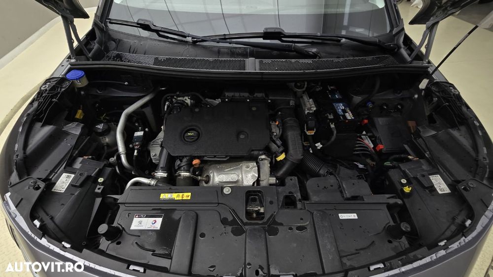 Peugeot 5008 - 24