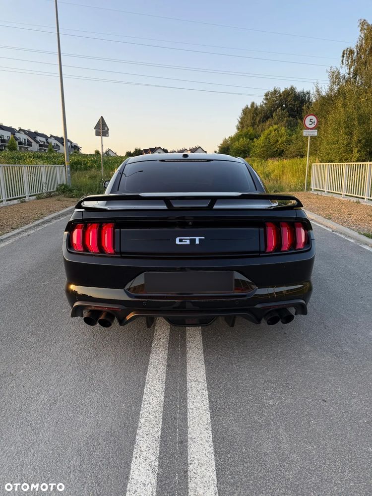 Ford Mustang - 12