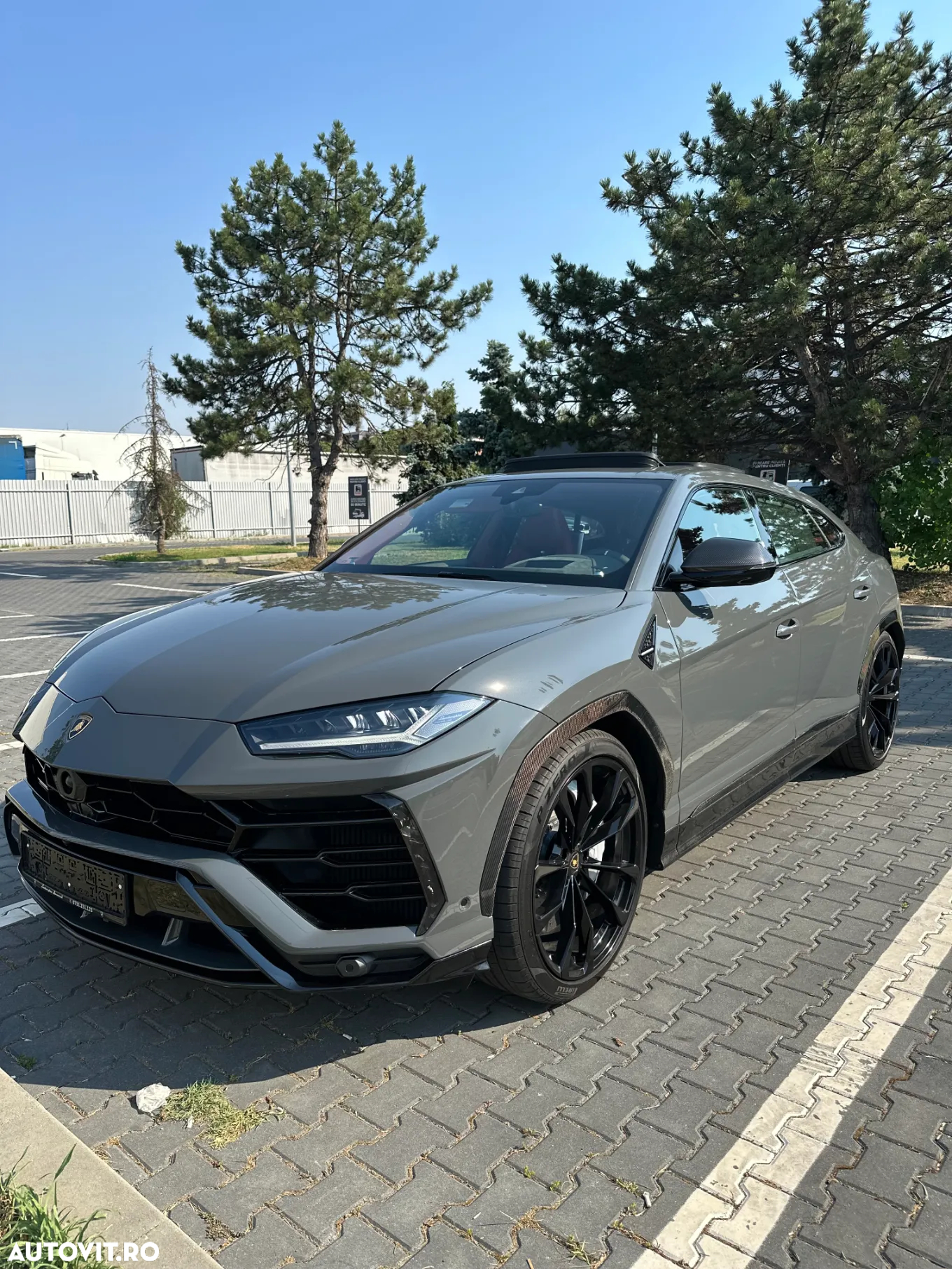 Lamborghini URUS Standard - 4