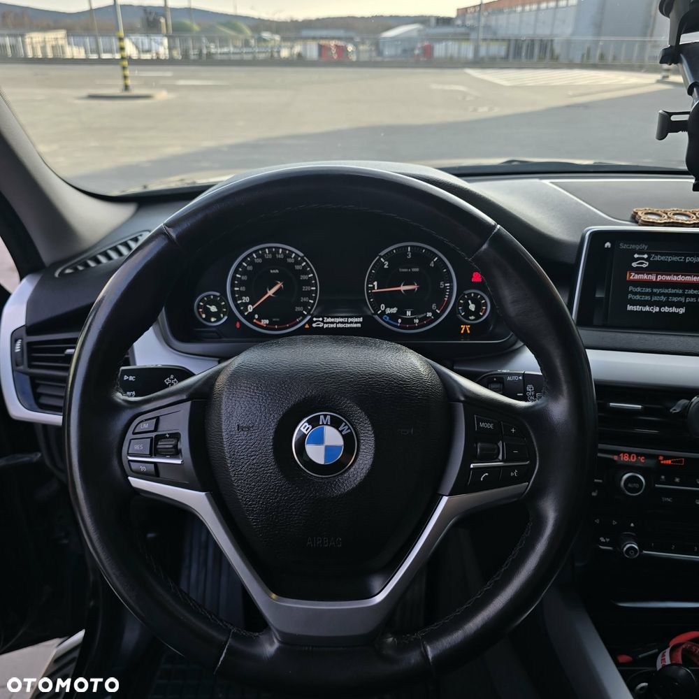 BMW Seria 5 525d Sport - 9