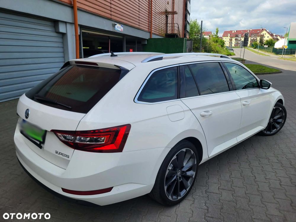 Skoda Superb 2.0 TDI DSG Premium Edition - 20