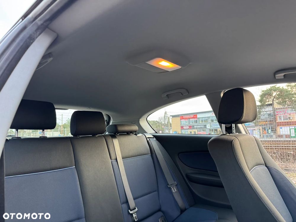 BMW Seria 1 118d DPF - 19