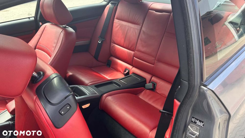 BMW Seria 3 335i M Sport Edition - 12