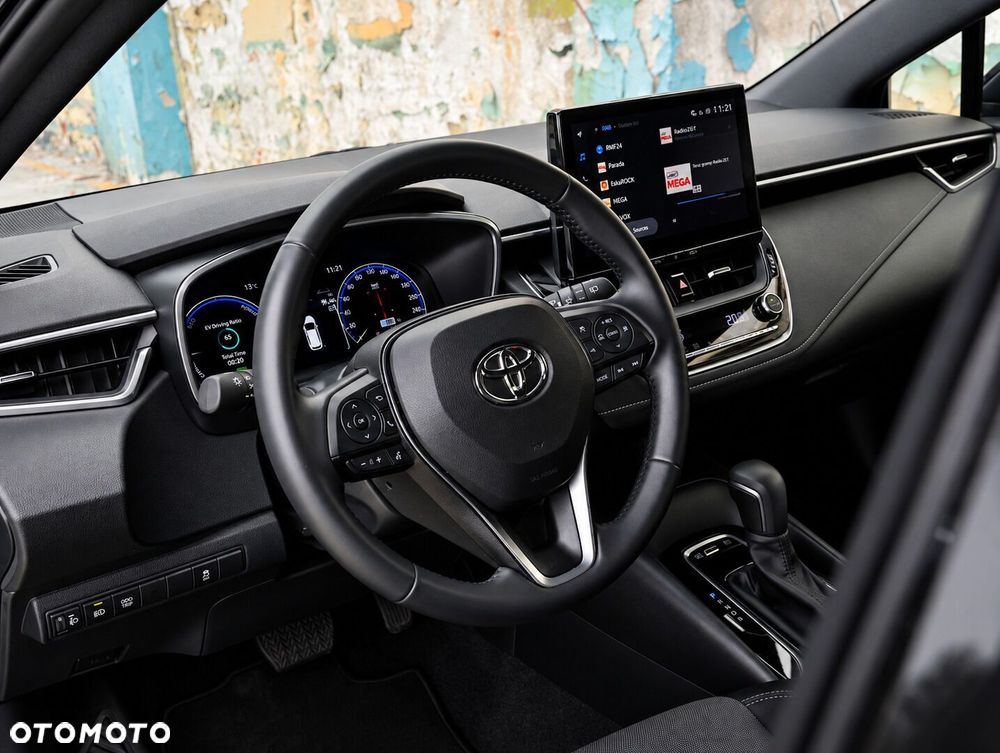 Toyota Corolla 1.8 Hybrid Comfort - 17