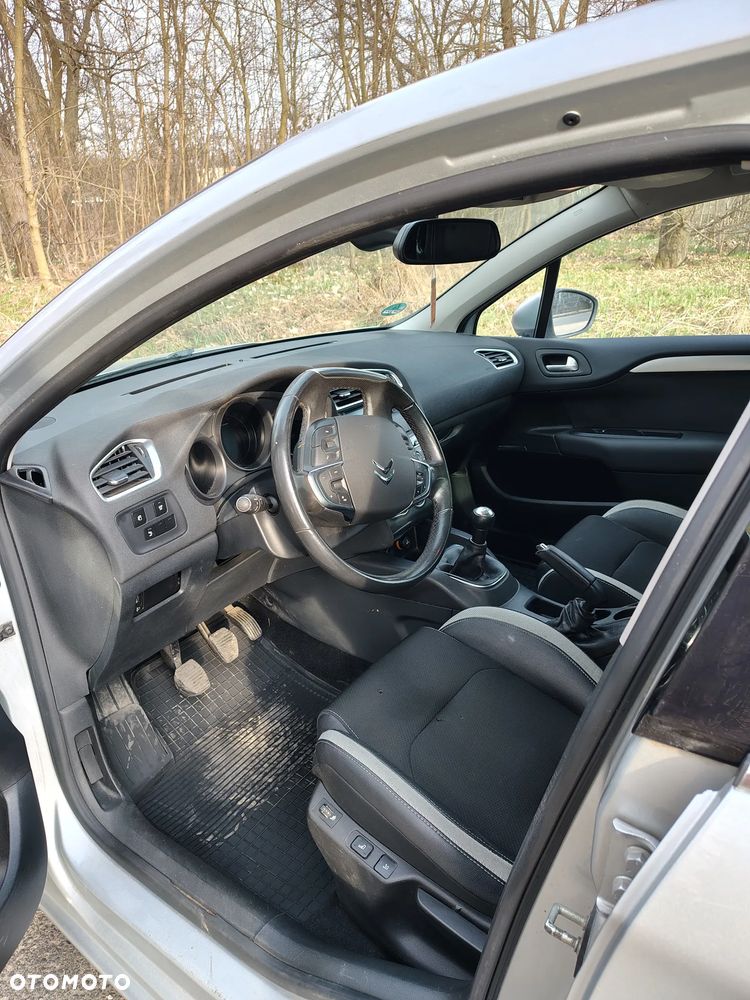 Citroën C4 VTi 120 Exclusive - 11