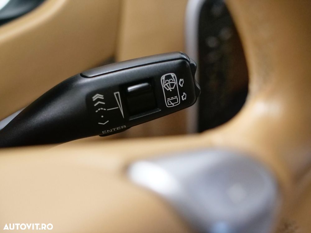 Porsche Cayenne - 38