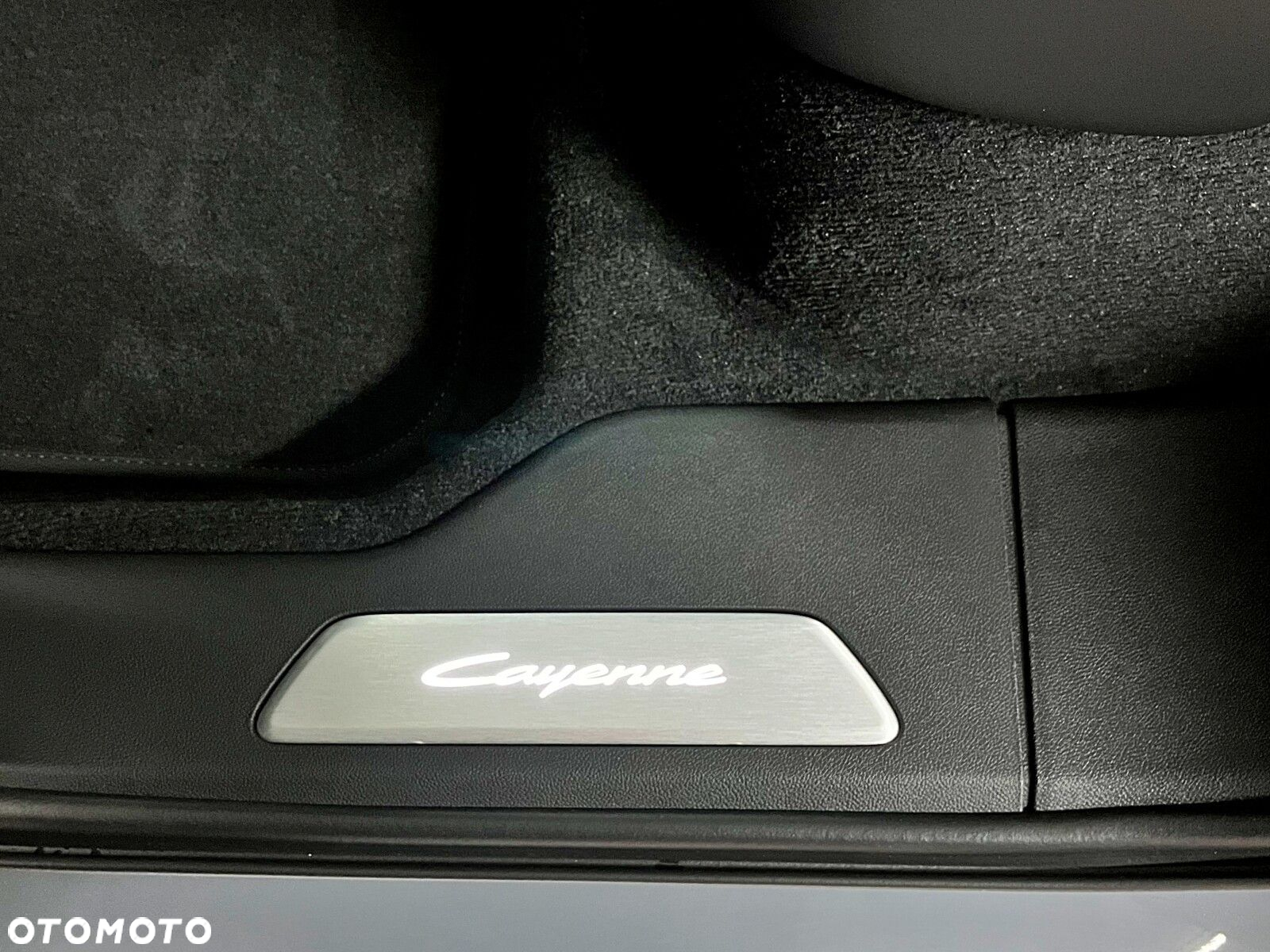 Porsche Cayenne - 26