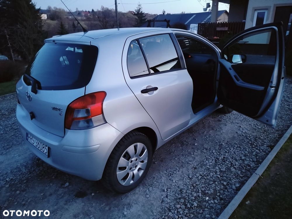 Toyota Yaris 1.0 Luna EU5 - 2