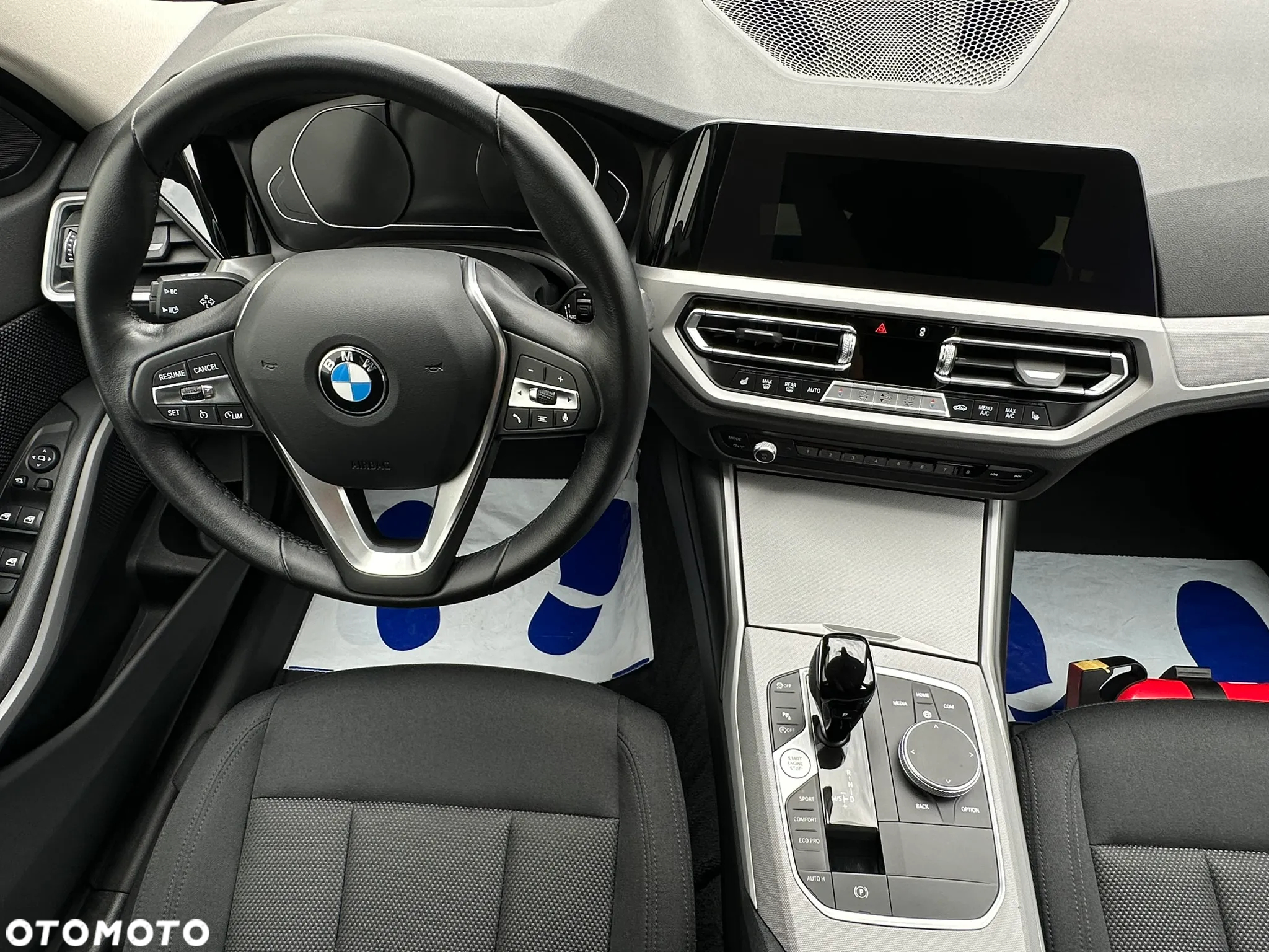 BMW Seria 3 330i Sport - 18