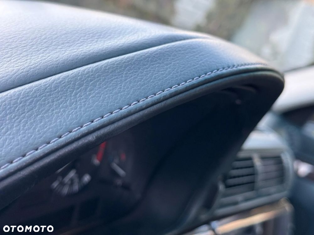 BMW Seria 7 750i - 23