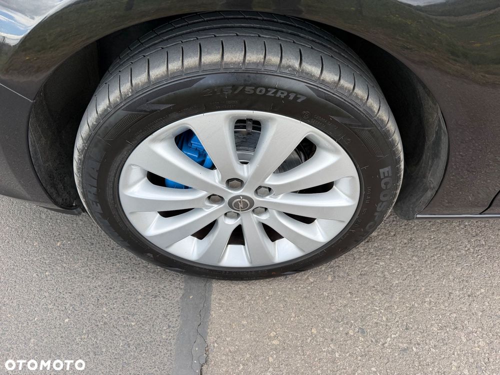 Opel Astra 1.4 T Essentia - 28