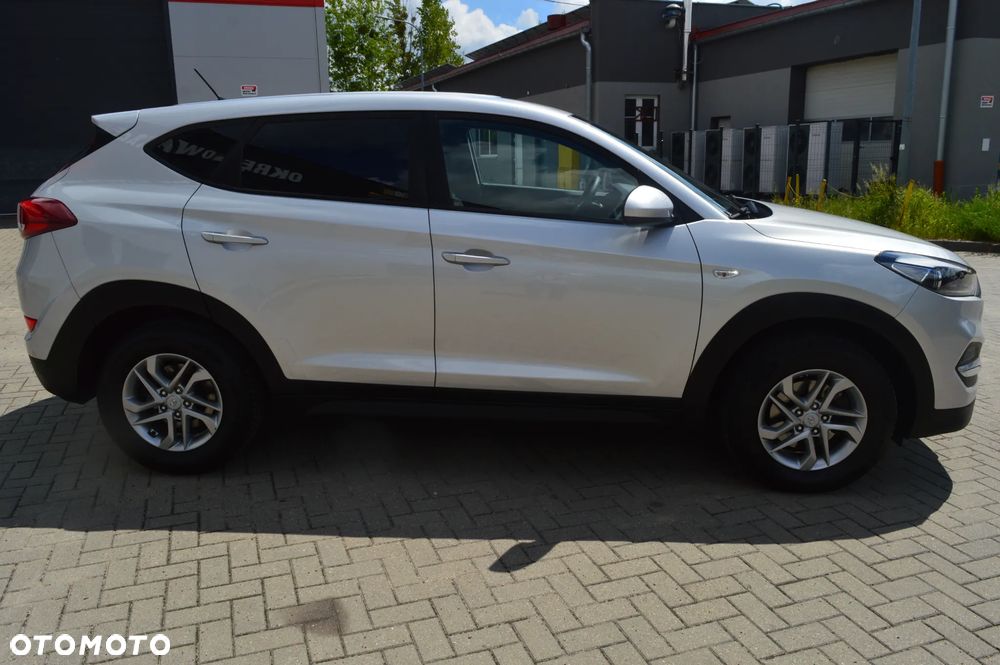 Hyundai Tucson 1.6 GDI BlueDrive GO 2WD - 9