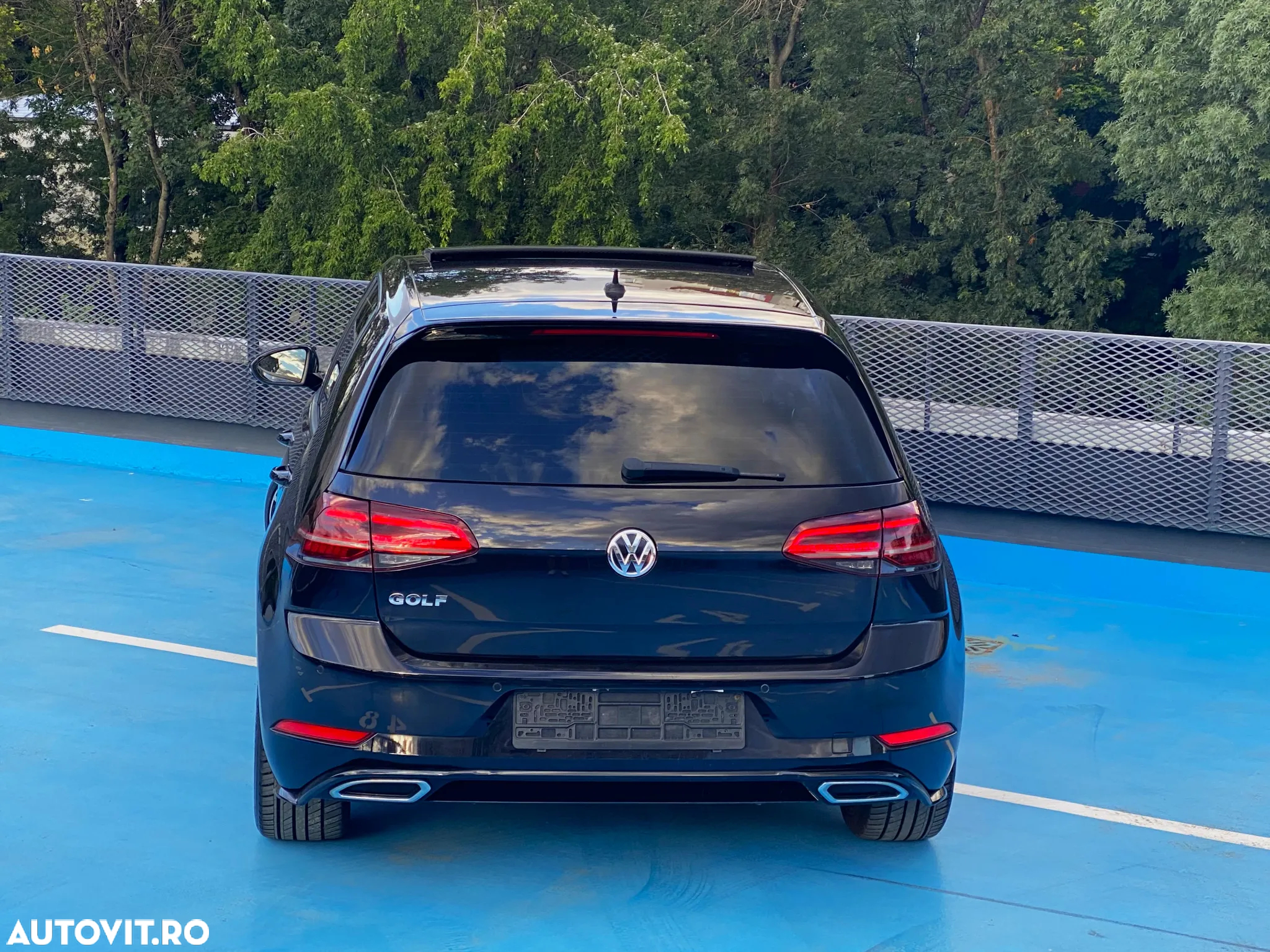 Volkswagen Golf 1.5 eTSI OPF DSG R-Line - 30