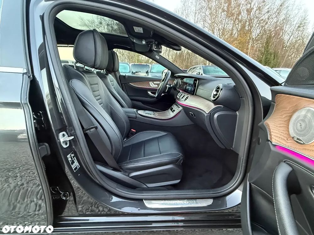 Mercedes-Benz Klasa E 300 de PHEV 4-Matic AMG 9G-Tronic - 35