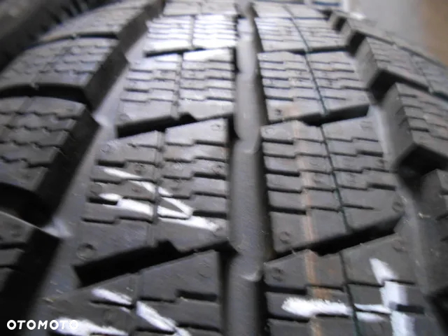 OPONA POJEDYNKA 225/70R15C TYFOON WINTER TRANSPORT 2 DOT 3521 11MM - 2