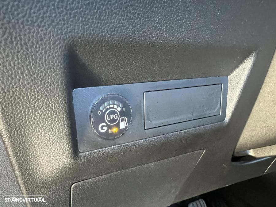 Renault Captur 1.0 TCe Exclusive Bi-Fuel - 17