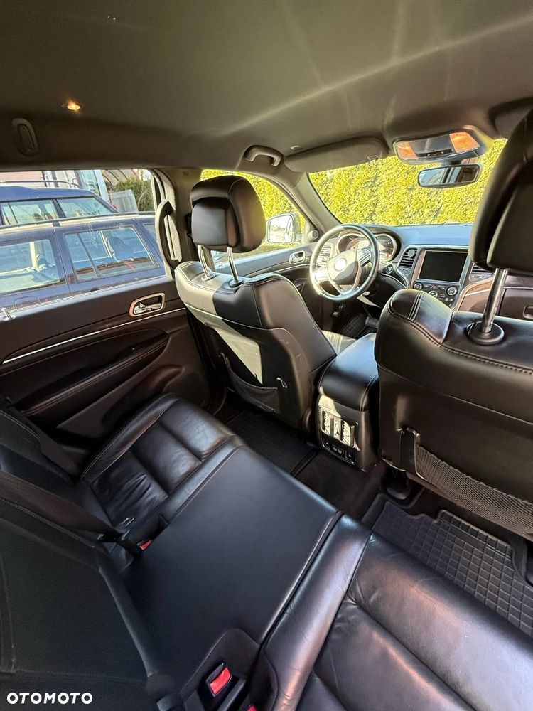 Jeep Grand Cherokee - 10