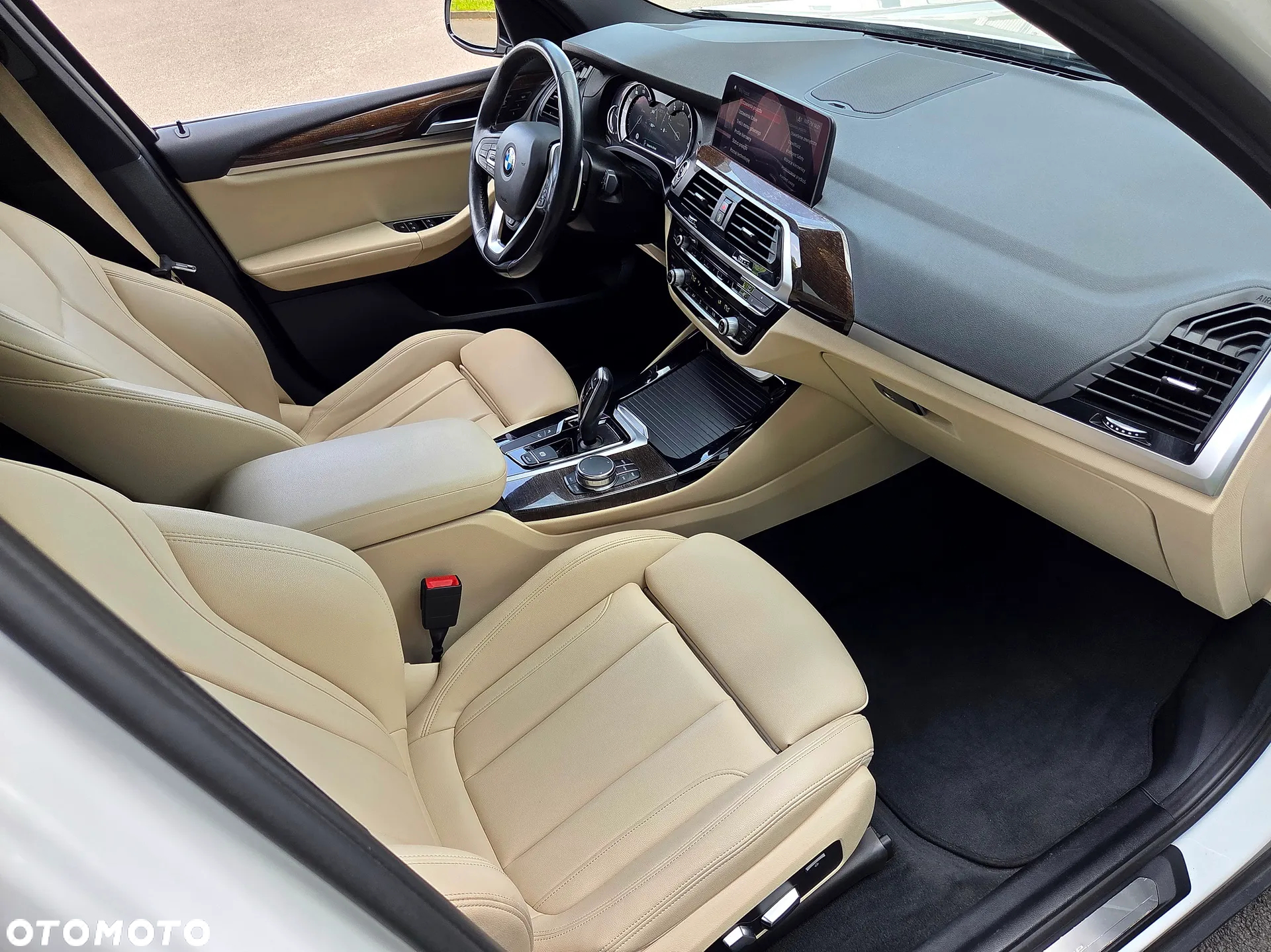 BMW X3 xDrive30i - 33