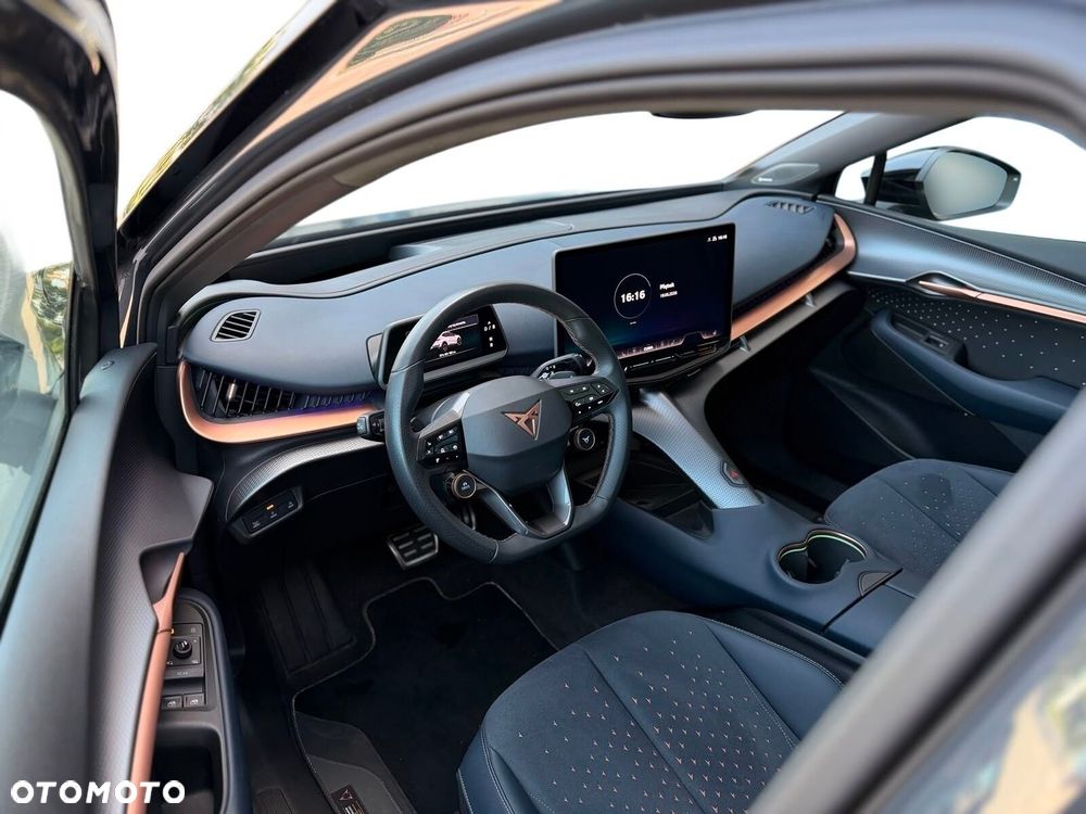 Cupra Tavascan - 10