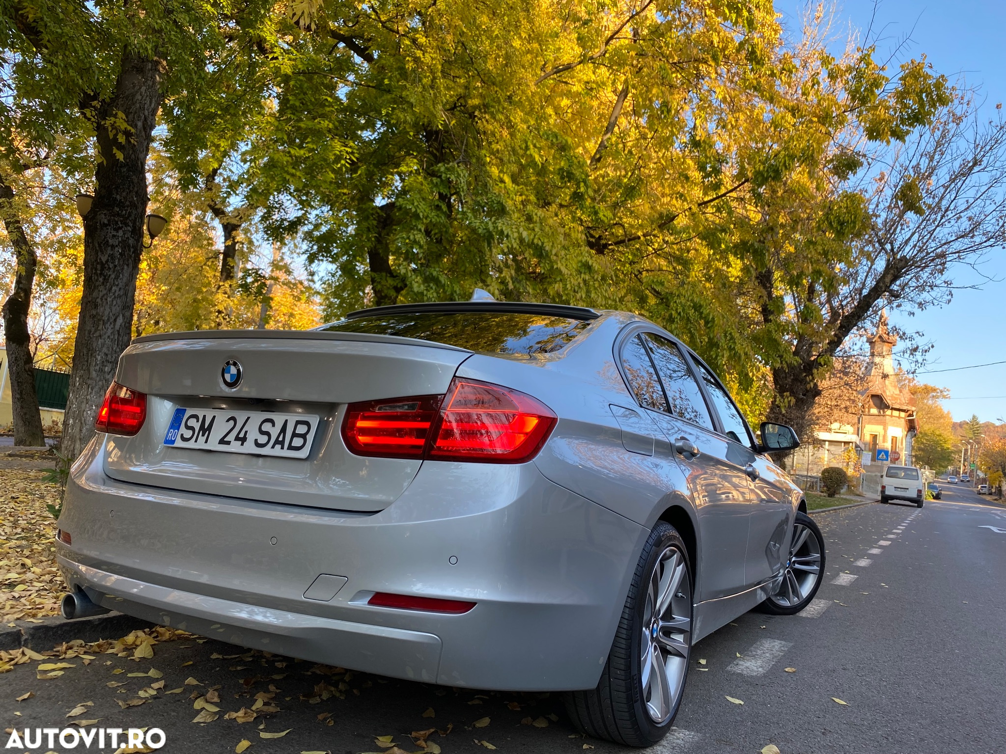BMW Seria 3 320d Aut. - 15