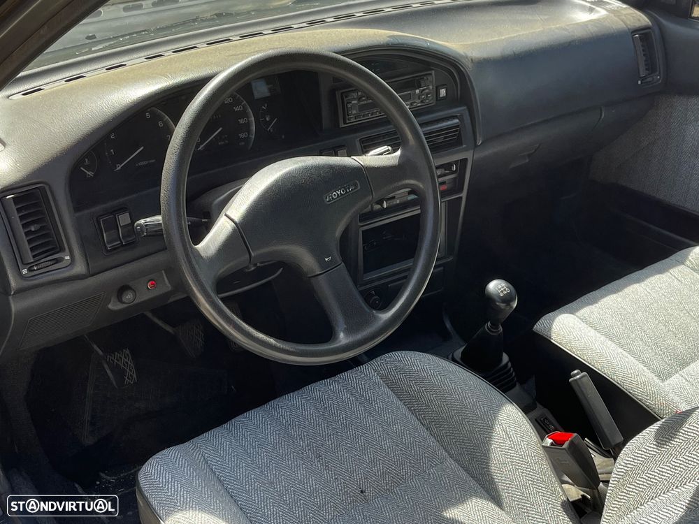 Toyota Corolla Liftback 1.3 - 4