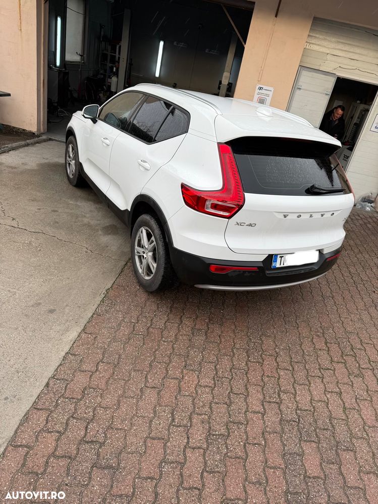 Volvo XC 40 D3 Momentum Pro - 13