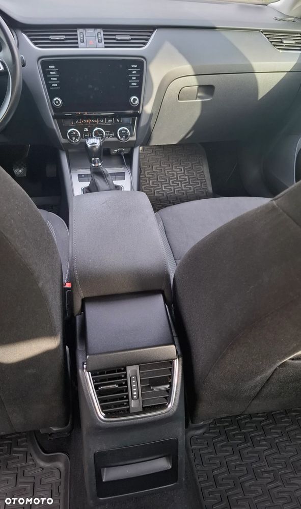 Skoda Octavia 1.4 TSI Ambition - 12