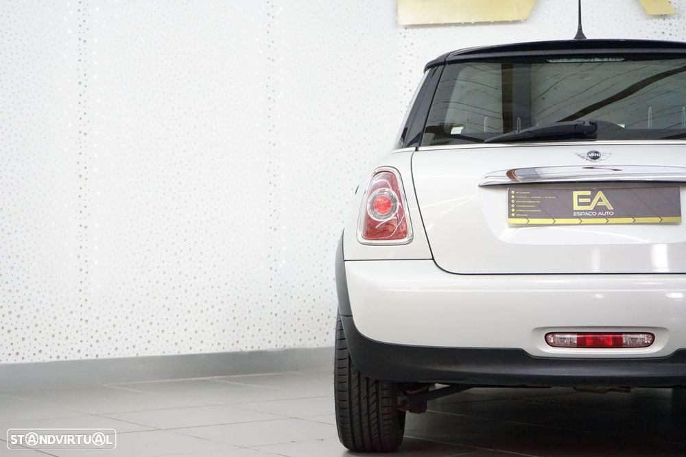 MINI 3 Portas Cooper D - 30