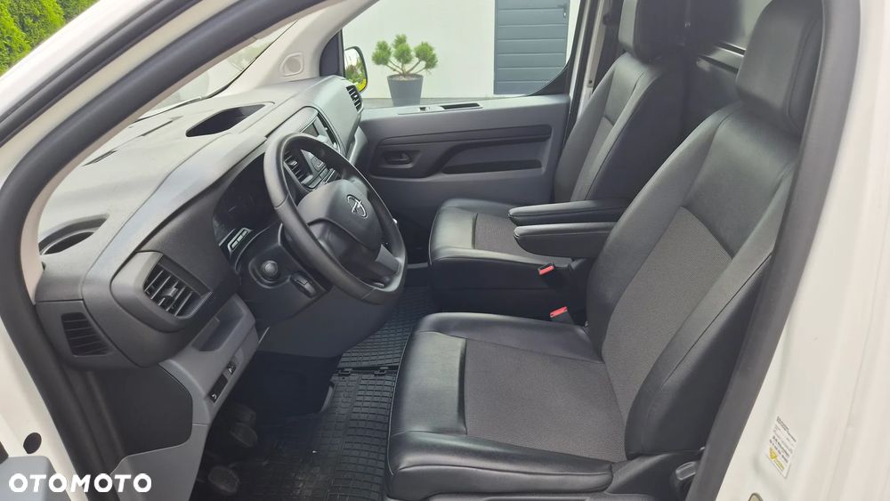 Opel Vivaro - 10