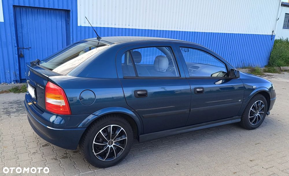 Opel Astra - 4