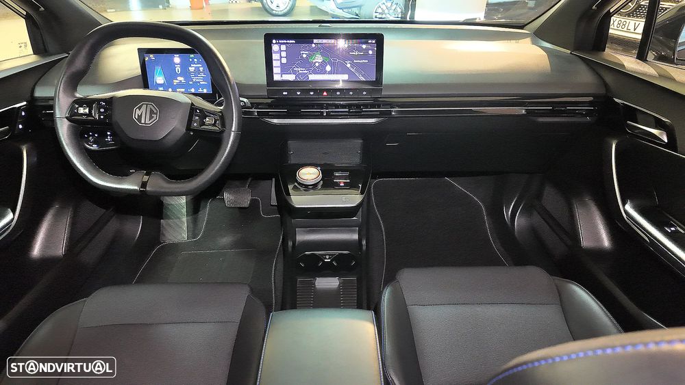 MG MG4 64 kWh Luxury - 45