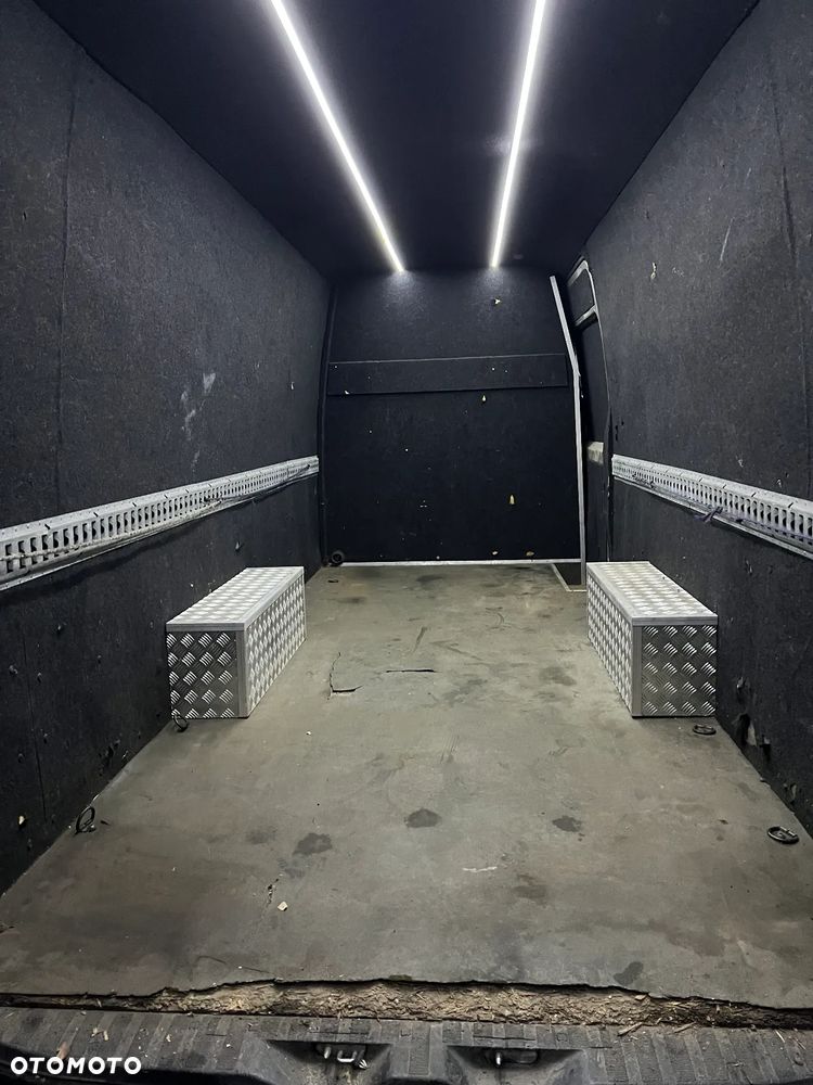 Mercedes-Benz sprinter - 12