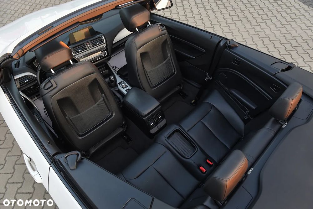 BMW Seria 2 220d M Sport - 37