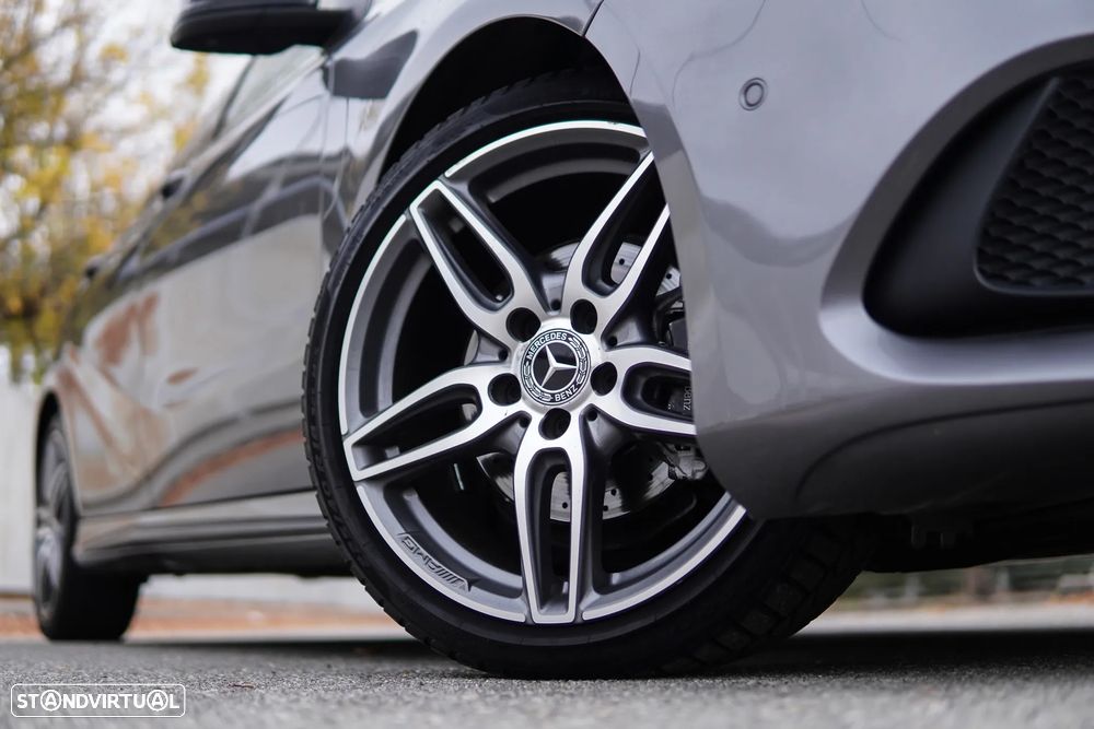 Mercedes-Benz A 180 d AMG Line - 31