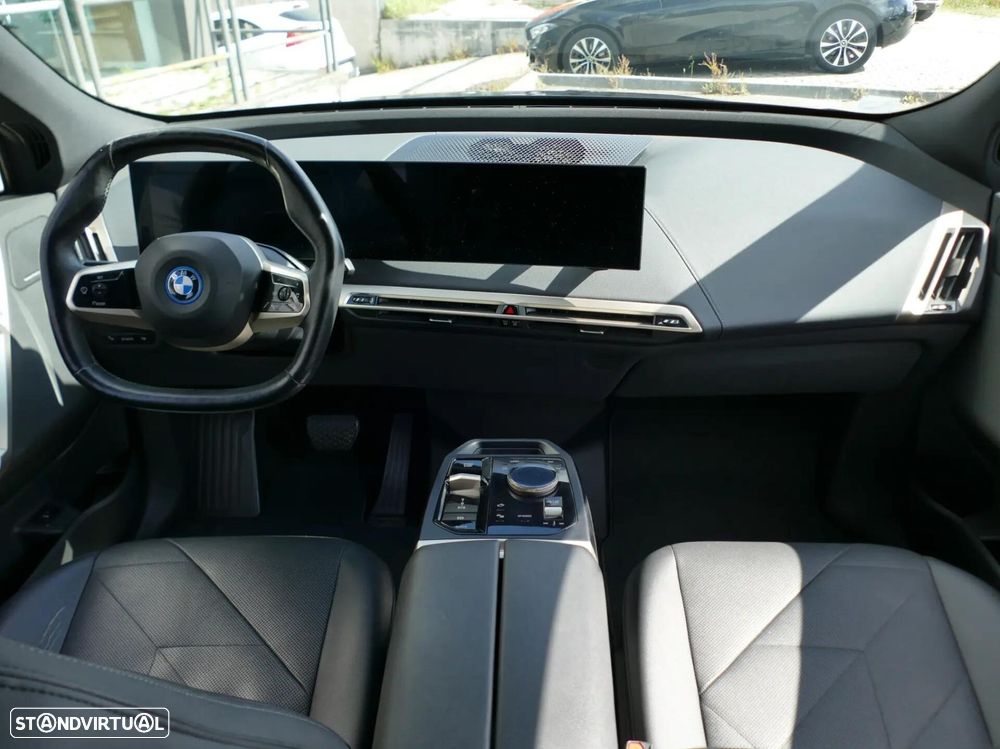 BMW iX xDrive 40 Pack Desportivo - 40