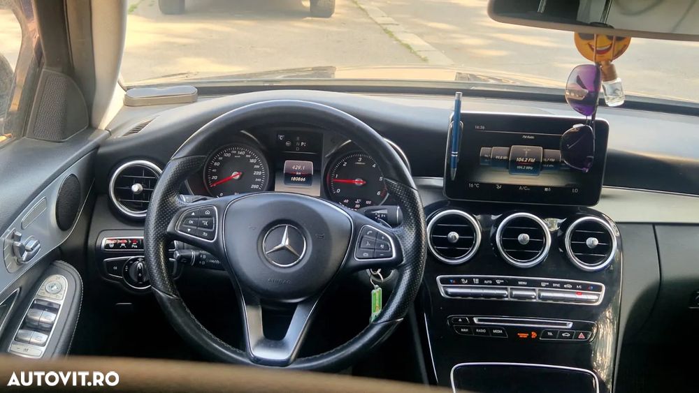 Mercedes-Benz C - 4