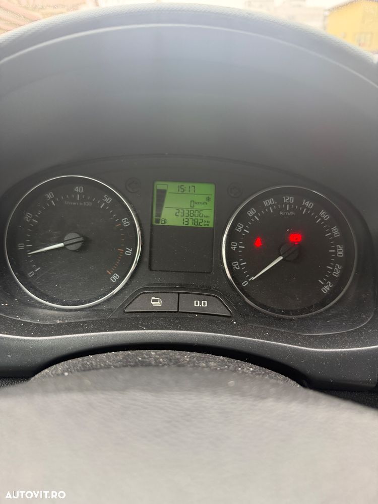 Skoda Roomster 1.2 TSI Ambition - 3