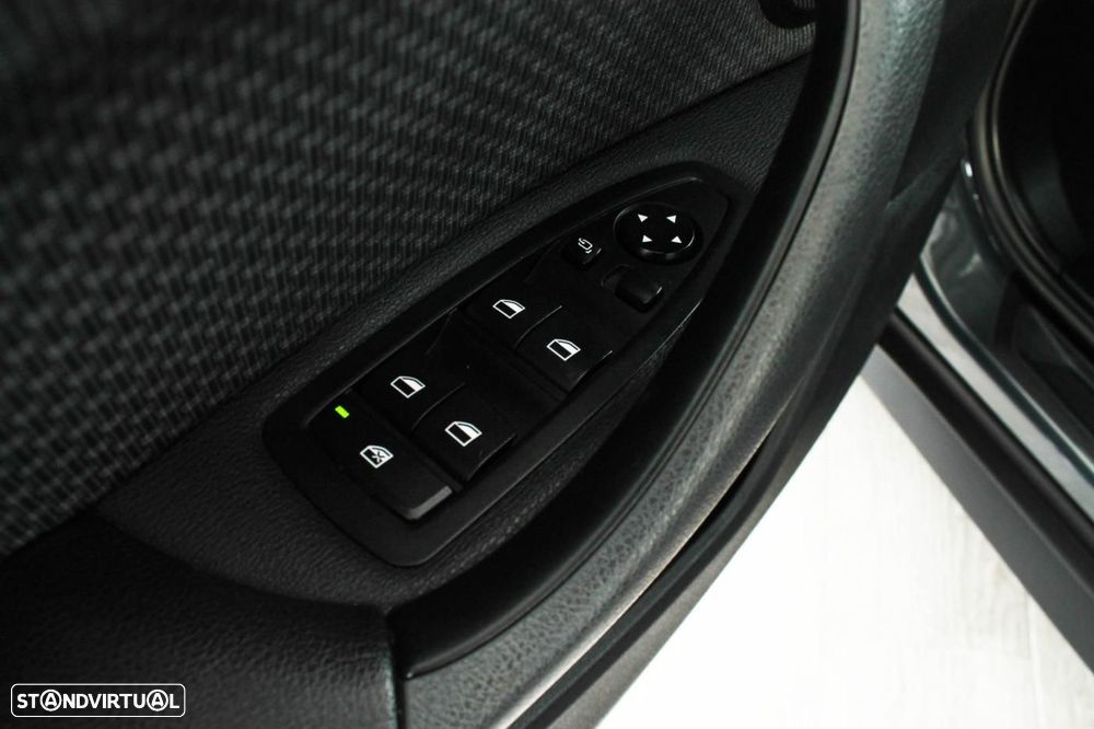 BMW X1 16 d sDrive Auto - 27