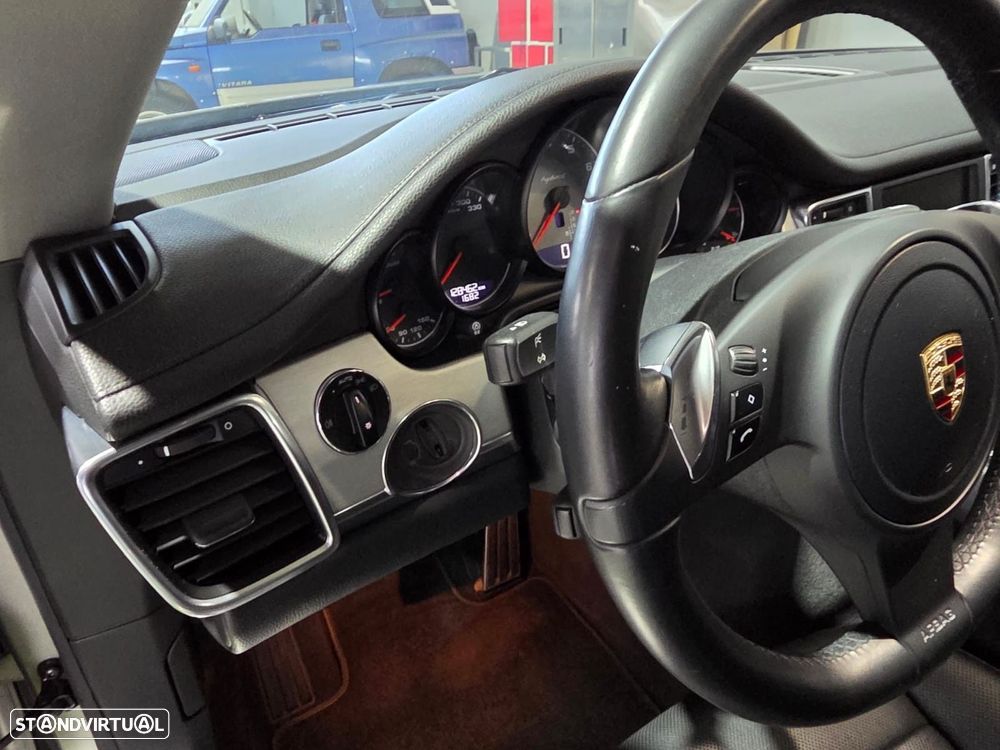 Porsche Panamera S Hybrid - 8