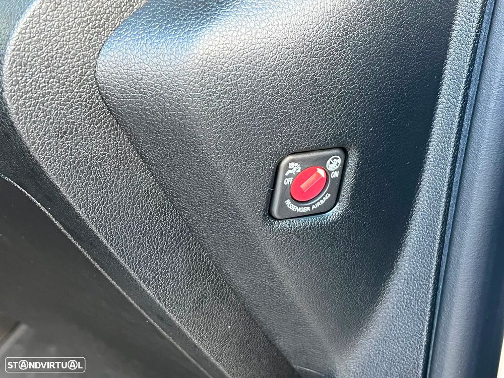 Opel Combo Cargo L1 1.5 CDTi 130cv AT8 (caixa automática) - 31