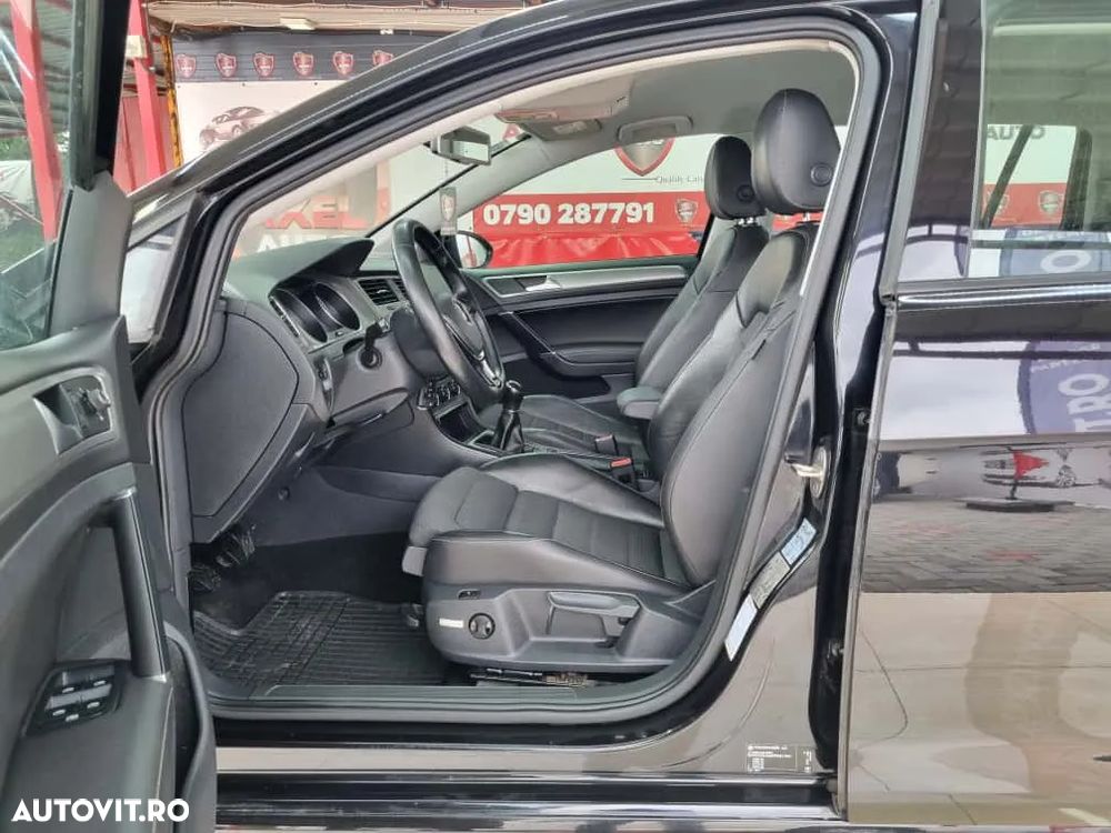 Volkswagen Golf - 20