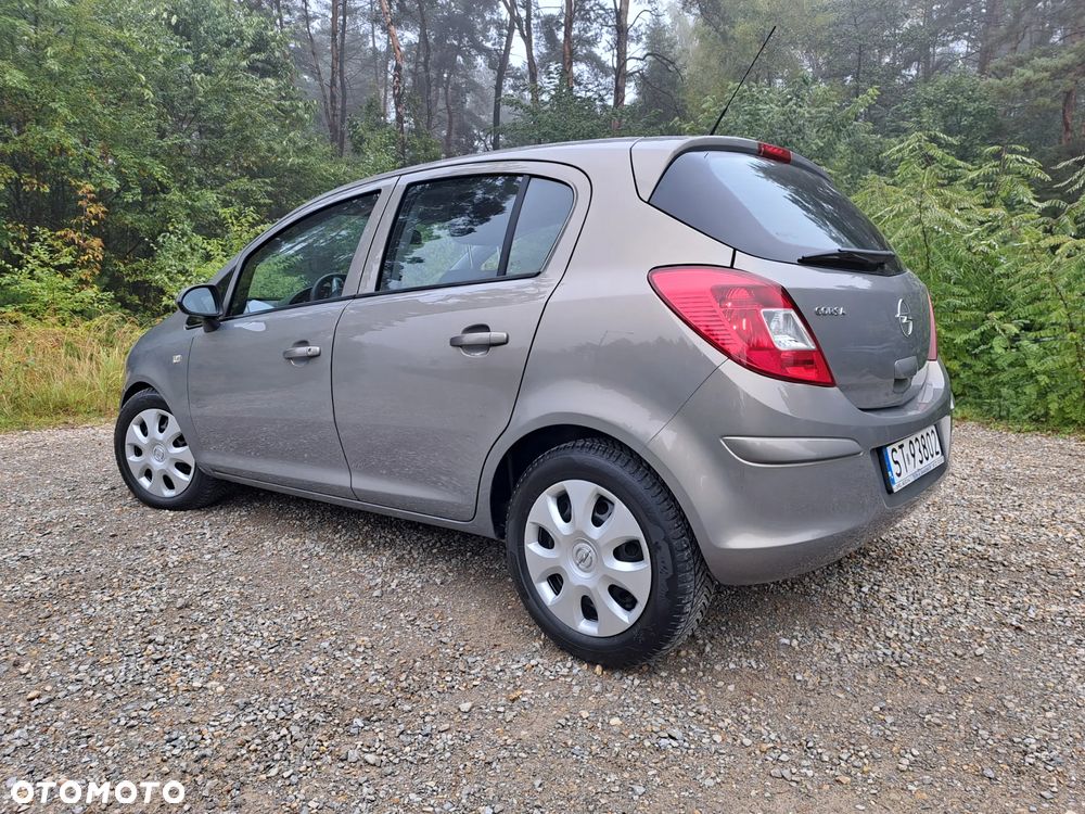 Opel Corsa 1.2 16V Enjoy - 9